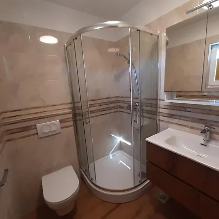 Hisa Rudi Apartman *